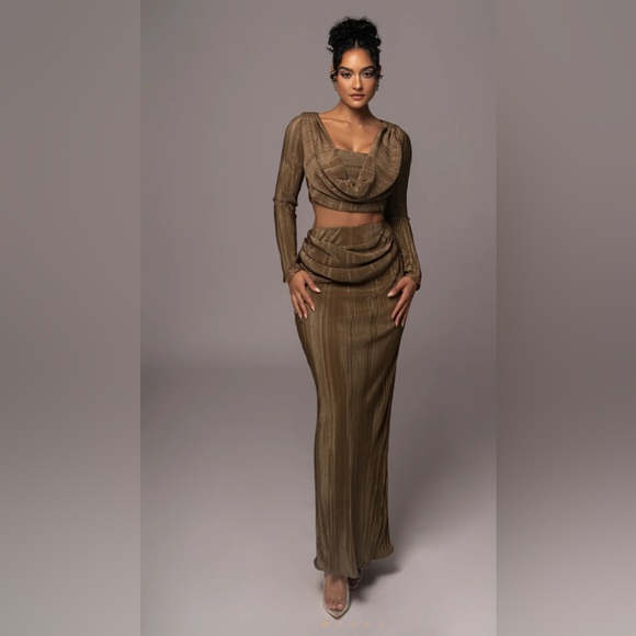 Elegant Brown Women´s Skirt Set